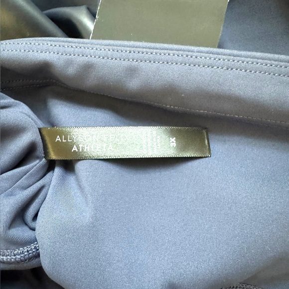 NWT Athleta x Felix Allyson Size 3X Legend Striped 7/8 Legging Violet & Grey - Picture 11 of 11